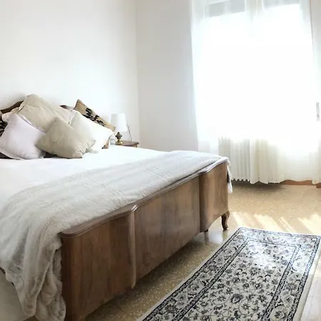 View House * 레체노